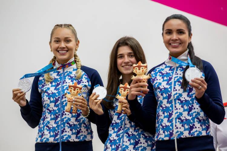 MEDALLA DE PLATA PARA ARGENTINA EN EQUIPO FEMENINO DE RÁCQUETBOL