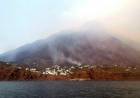 LA ERUPCIÓN DEL STROMBOLI EN ITALIA DEJA UN MUERTO, MÚLTIPLES DAÑOS Y EL PELIGRO CONTINÚA