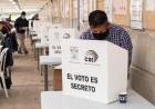 EN CERRADO DUELO ENTRE EL CORREÍSMO Y LA DERECHA, ECUADOR ELIGE PRESIDENTE