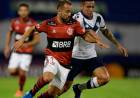 VÉLEZ EN SU REGRESO A LA COPA LIBERTADORES CAYÓ ANTE FLAMENGO, QUE SE LO DIO VUELTA
