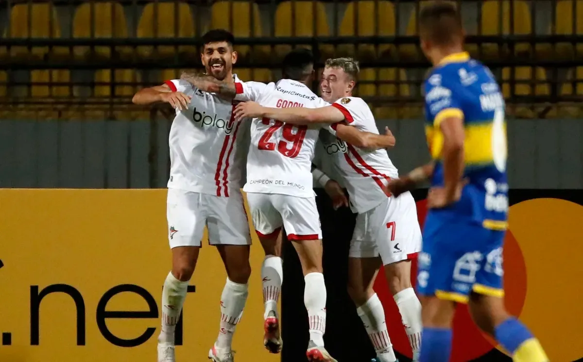 GRAN TRIUNFO DE ESTUDIANTES EN CHILE Y ESTÁ A UN PASO DE LA FASE DE GRUPOS EN LA COPA LIBERTADORES