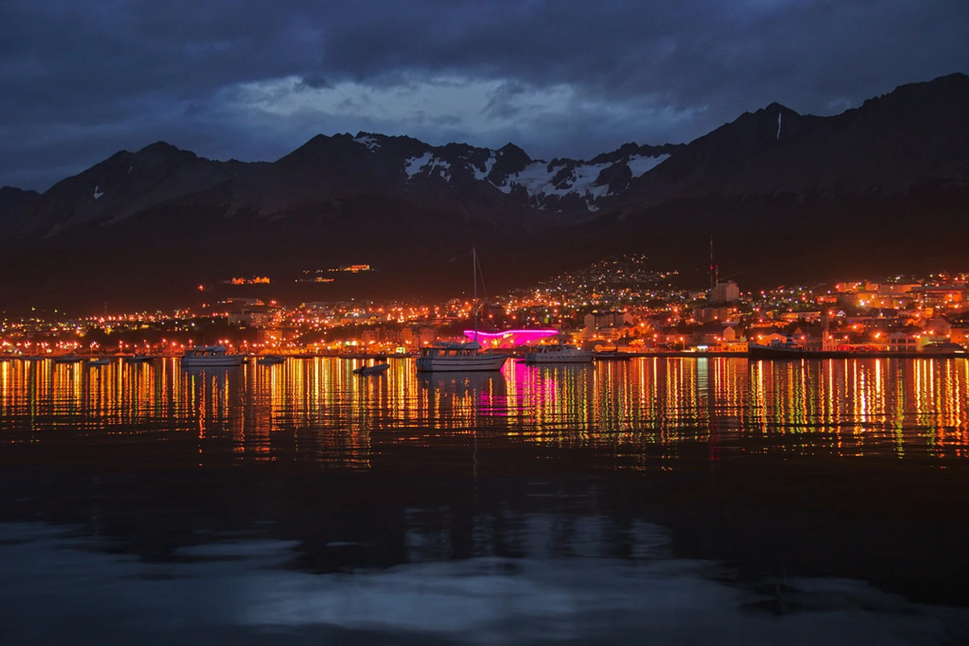 TIERRA DEL FUEGO: USHUAIA SE PREPARA PARA CELEBRAR LA “FIESTA DE LA NOCHE MÁS LARGA” CON 11 DÍAS A PURO ESPECTÁCULO