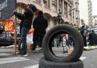 LLEGARON A UN ACUERDO: TRABAJADORES DE NEUMÁTICOS TENDRÁN SUBAS EN TRAMOS Y “GRATIFICACIÓN EXTRAORDINARIA"