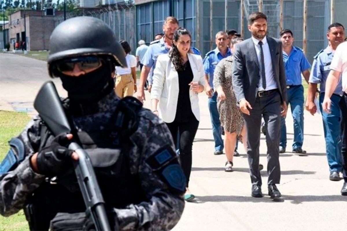 ALERTA DE SEGURIDAD EN ROSARIO TRAS AMENAZA NARCO: CONTROLES, REQUISAS E IDENTIFICACIONES