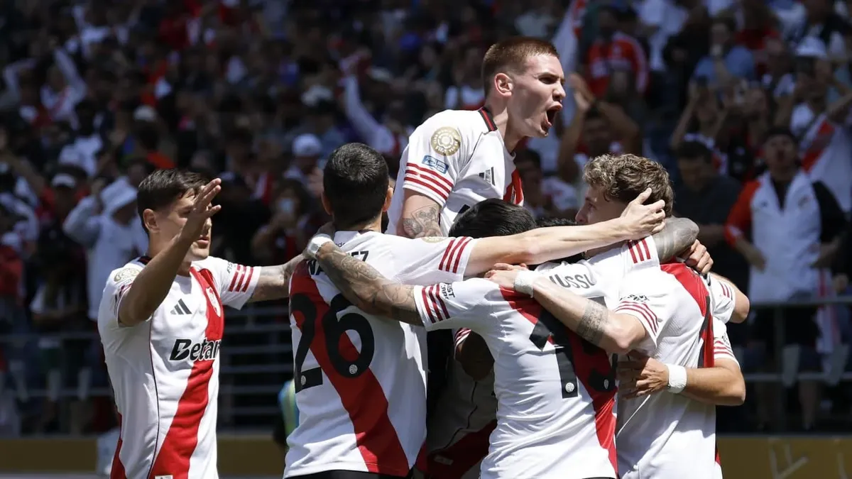 DEBUT Y TRIUNFO DE RIVER EN EL MUNDIAL DE CLUBES