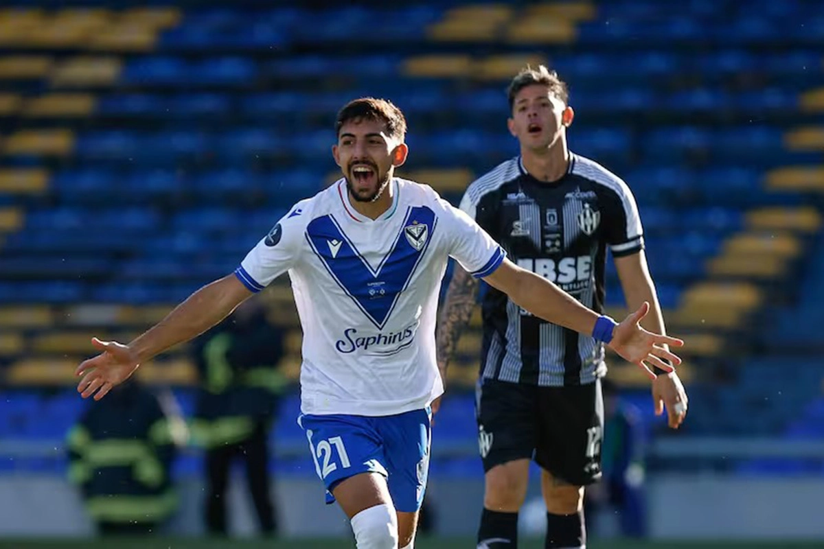 VÉLEZ CAMPEÓN DE LA SUPERCOPA ARGENTINA: VENCIÓ 2-0 A CENTRAL CÓRDOBA