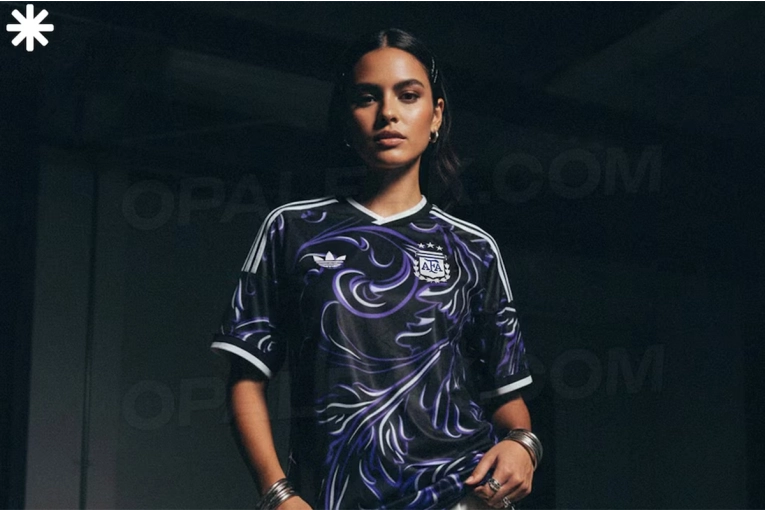 CAMISETA SUPLENTE DE ARGENTINA EN EL MUNDIAL 2026: SE FILTRA UN DISEÑO NEGRO