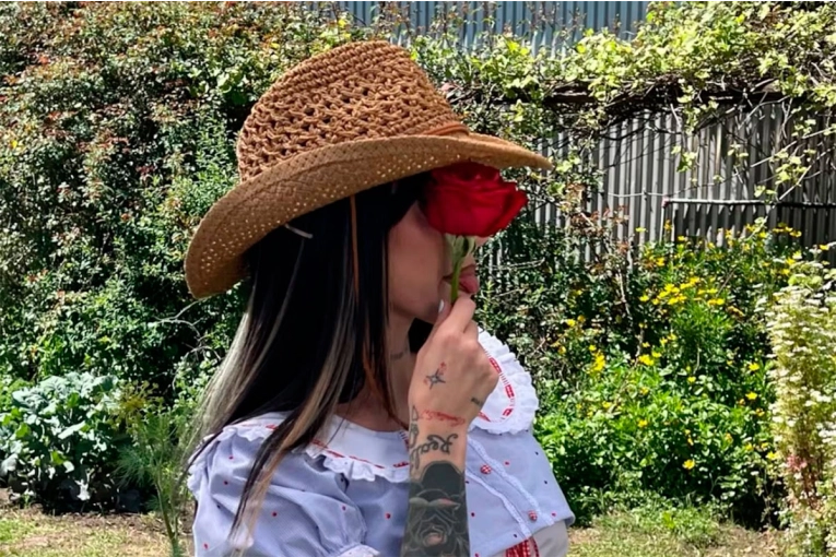 LA JOAQUI MOSTRÓ SUS LOOKS MÁS OSADOS Y ANUNCIÓ NUEVO TEMA CON IAN LUCAS