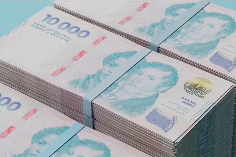 BANCARIOS ACORDARON NUEVO AUMENTO: EL SALARIO INICIAL ROZA LOS $2 MILLONES