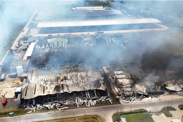 EXPLOSIÓN E INCENDIO EN EZEIZA: PERICIAS COMENZARÁN RECIÉN EL LUNES