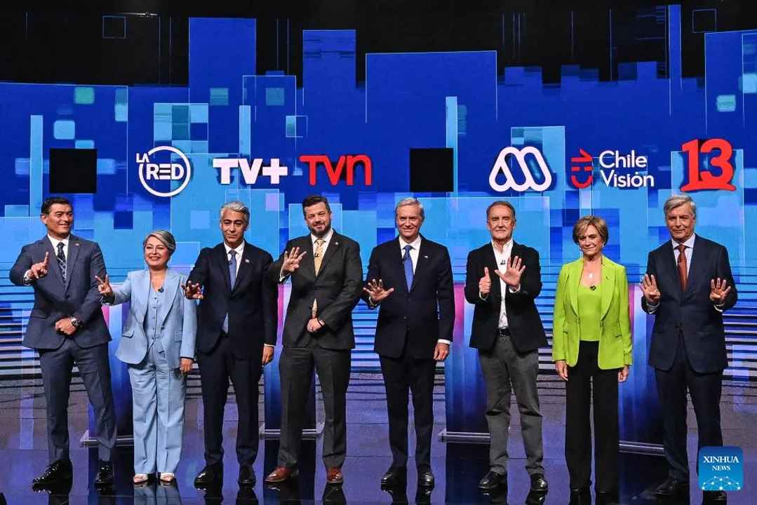 MÁS DE 15 MILLONES DE CHILENOS ELIGEN PRESIDENTE EN COMICIOS OBLIGATORIOS