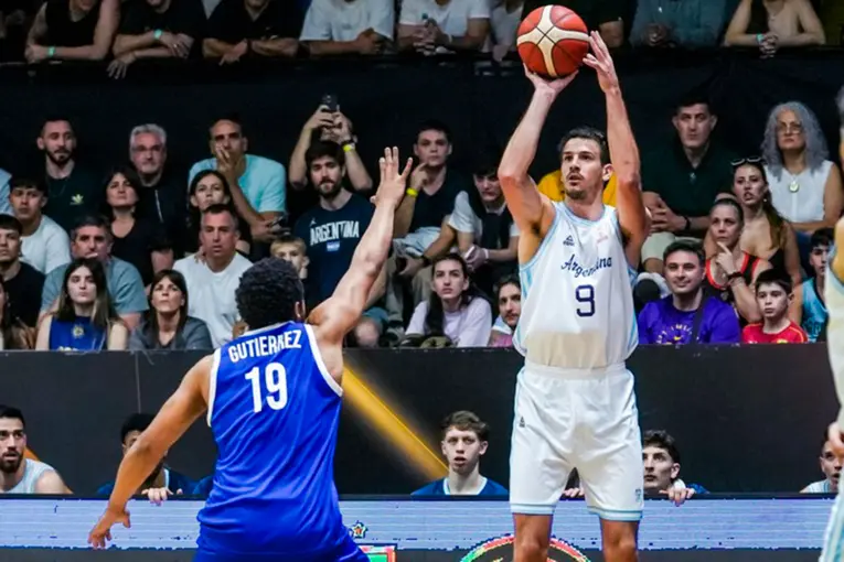 BÁSQUET: ARGENTINA APLASTÓ A CUBA 105-49 Y SIGUE INVICTA RUMBO AL MUNDIAL 2027 