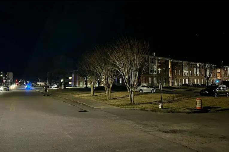 TIROTEO EN UNIVERSIDAD DE EE.UU.: DOS MUERTOS EN RESIDENCIA ESTUDIANTIL