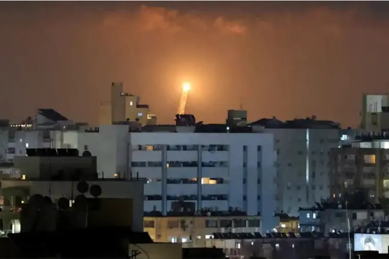 Israel lanza ataques masivos contra Teherán y escala la tensión con Irán