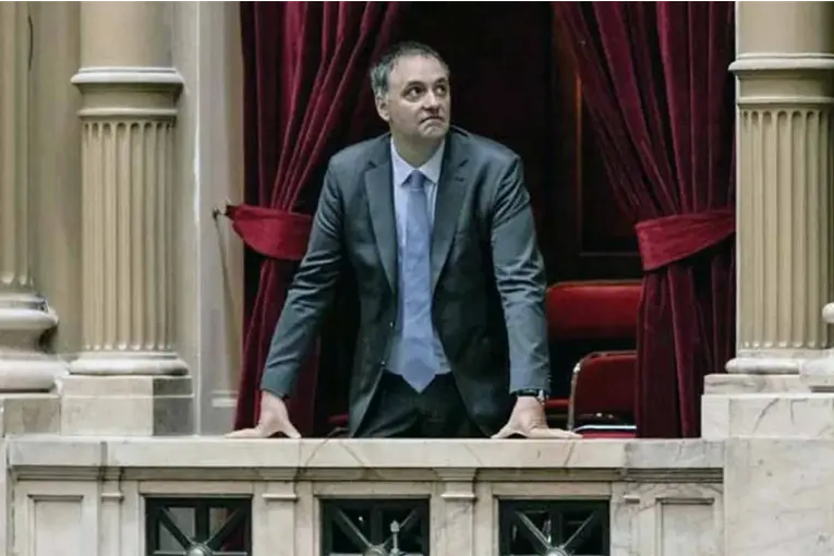 Diputados debatirá este martes proyectos para interpelar a Manuel Adorni