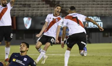 RIVER FUE CONTUNDENTE EN UN MONUMENTAL VACÍO