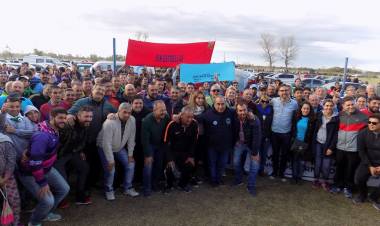 AMFA CUMPLIÓ 23 AÑOS, SE INAUGURÓ ILUMINACIÓN EN DOS CANCHAS Y LOS 62 EQUIPOS RECIBIERON INDUMENTARIA DEPORTIVA DE REGALO