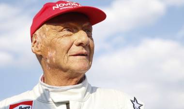 A LOS 70 AÑOS, MURIÓ NIKI LAUDA, EL LEGENDARIO TRICAMPEÓN DE FÓRMULA 1