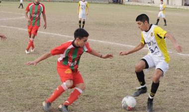JORGE NEWBERY SIGUE GANANDO Y VOLVIÓ A QUEDAR COMO ÚNICO PUNTERO DEL FÚTBOL VILLAMERCEDINO