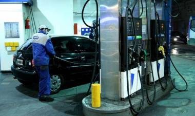 LA INFLACIÓN NO PARA Y HAY OTRO AUMENTO: SUBEN 1,5% LOS COMBUSTIBLES DE YPF Y SHELL
