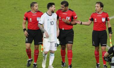 SIGUE LA POLÉMICA, DESDE BRASIL INFORMARON QUE EL VAR ESTUVO BLOQUEADO POR LA SEGURIDAD DE BOLSONARO