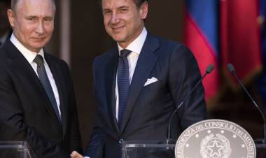 VLADIMIR PUTIN RECLAMÓ EN ROMA QUE CESEN LAS SANCIONES EN CONTRA DE RUSIA