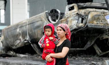 CHINA SEPARA A NIÑOS DE SUS PADRES EN LA REGIÓN MUSULMANA REBELDE DE SINKIANG