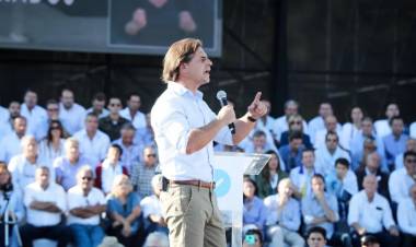 BLANCOS Y COLORADOS BUSCAN ARMAR UNA COALICIÓN PARA GANAR LA PRESIDENCIA EN URUGUAY