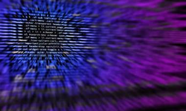 ATENCIÓN USUARIOS DE MAC: UNA GRAVE FALLA DE SEGURIDAD PODRÍA PERMITIR A SITIOS WEB ACCEDER A LA CÁMARA SIN INTERVENCIÓN DEL USUARIO