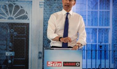 GRAN BRETAÑA SE ALEJA DE DONALD TRUMP Y DEFIENDE EL PACTO NUCLEAR CON IRÁN