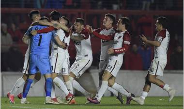 COLÓN ELIMINÓ AL "BICHO", EN UNA DEFINICIÓN DE LOCOS