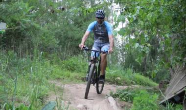 LOS EX DEPORTISTAS QUE ENCONTRARON UN SEGUNDO AMOR EN LA BICICLETA