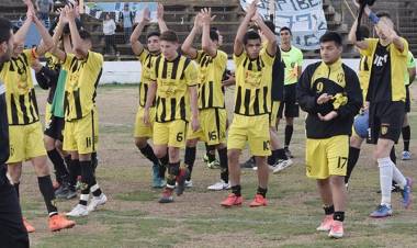 GANARON LOS DE ARRIBA Y NADA CAMBIA EN LAS POSICIONES DE FÚTBOL VILLAMERCEDINO, JORGE NEWBERY SI MANTIENE FIRME EN LA PUNTA