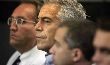 LUJO, SEXO Y PODER: LA OSCURA HISTORIA DE JEFFREY EPSTEIN, EL MAGNATE DETENIDO POR ABUSO QUE INCOMODA A DONALD TRUMP
