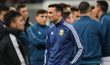 LA AFA OFICIALIZÓ LA CONTINUIDAD DE LIONEL SCALONI PARA LAS ELIMINATORIAS