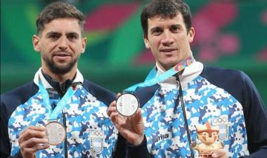 TENIS: BAGNIS Y ANDREOZZI REPITIERON LA PLATA DE TORONTO 2015 EN DOBLES