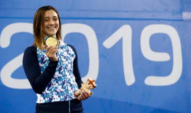 DELFINA PIGNATIELLO SIGUE BRILLANDO, GANÓ EL ORO EN LOS 800 METROS LIBRE