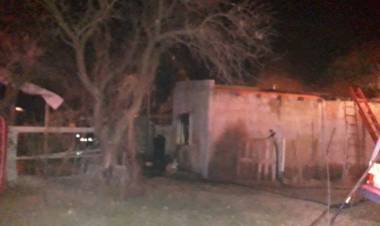 VILLA MERCEDES: SE INCENDIÓ UNA CASA EN EL BARRIO KILÓMETRO CUATRO