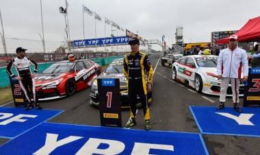 LA LUCHA ENTRE LEONEL PERNÍA Y MATÍAS ROSSI ANIMARÁ EL SEGUNDO SEMESTRE DEL SÚPER TC2000