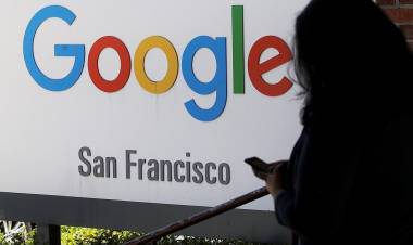 EMPLEADOS DE GOOGLE SE ENFRENTAN A LOS EE.UU. POR "ABUSOS CONTRA LOS DERECHOS HUMANOS" DE INMIGRANTES