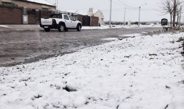 FRÍO POLAR EN TODO EL PAÍS: NEVÓ EN LA PAMPA DESPUÉS DE 42 AÑOS Y CONTINUARÁ EL FRÍO