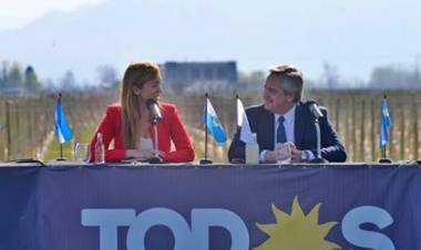 ALBERTO FERNÁNDEZ EN MENDOZA: “LES PIDO A LOS MENDOCINOS QUE EL DOMINGO CUANDO VOTEN, ACOMPAÑEN A ANABEL"