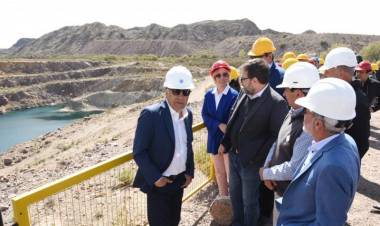 CORNEJO: "¿QUÉ PUTA TIENEN QUE VENIR MACRI O ALBERTO FERNÁNDEZ?"