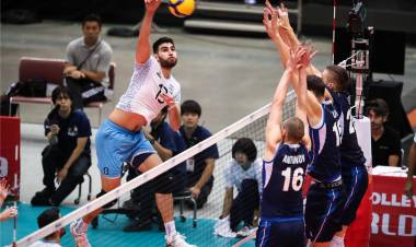 AJUSTADA DERROTA DE ARGENTINA EN SU TERCERA PRESENTACIÓN EN LA COPA DEL MUNDO DE VÓLEY MASCULINO