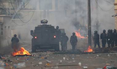 ECUADOR: SURGEN SEÑALES QUE PERMITEN PENSAR EN UNA SALIDA A LA CRISIS