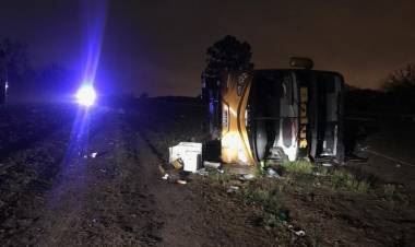 ACCIDENTE FATAL EN TUCUMÁN: TRES PERSONAS FALLECIERON Y HAY MÁS DE 30 HERIDOS