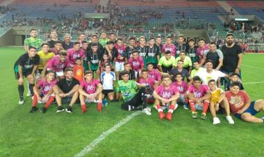 LA FIESTA DEL FÚTBOL VILLAMERCEDINO SE VIVIÓ EN EL ESTADIO ÚNICO “LA PEDRERA” CON EL “PARTIDO DE LAS ESTRELLAS”