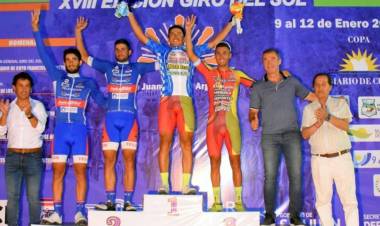 NICOLÁS NARANJO SE QUEDÓ CON EL PRÓLOGO DEL “GIRO DEL SOL” EN SAN JUAN, DONDE PARTICIPA EL EQUIPO CONTINENTAL SAN LUIS DE CICLISMO