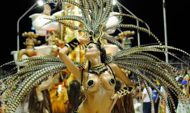 CON TRES COMPARSAS EN ESCENA ESTE SÁBADO COMIENZA EL CARNAVAL DEL PAÍS EN GUALEGUAYCHÚ