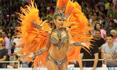 BRILLARON LAS TRES COMPARSAS EN LA PRIMERA NOCHE DEL CARNAVAL DEL PAÍS CON 23 MIL PERSONAS EN EL CORSÓDROMO DE GUALEGUAYCHÚ